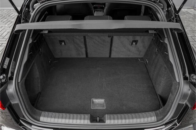 Audi A3 SPORTBACK 35 TFSI S Edition Pano Zwart Optiek Leder 19"