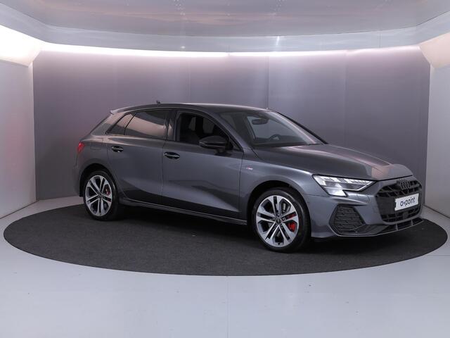 Audi A3 SPORTBACK 45 TFSI e S edition Competition 272 pk S-tronic | Verlengde garantie | Navigatie | Parkeersensoren (Park assist) | Achteruitrijcamera | Stoelverwarming | S-Line |