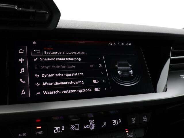 Audi A3 SPORTBACK 40 TFSIe 204pk S-Tronic Business Edition · Camera · Apple/Android Car Play · ACC · Clima · Navigatie · Sportstoelen ·