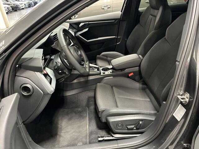 Audi A3 SPORTBACK 45 TFSIe 272pk S-tronic S edition Competition · Camera · Apple/Android Car Play · Navigatie · Sonos Audio · Elek. Voorstoel · Trekhaak · 17'' Inch · Garantie t/m 01-04-2030 of 100.000km