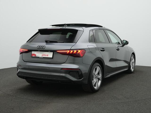 Audi A3 SPORTBACK 30 TFSI 110 pk S-tronic S edition / S-Line | Panoramadak | Stoelverwarming | Navigatie