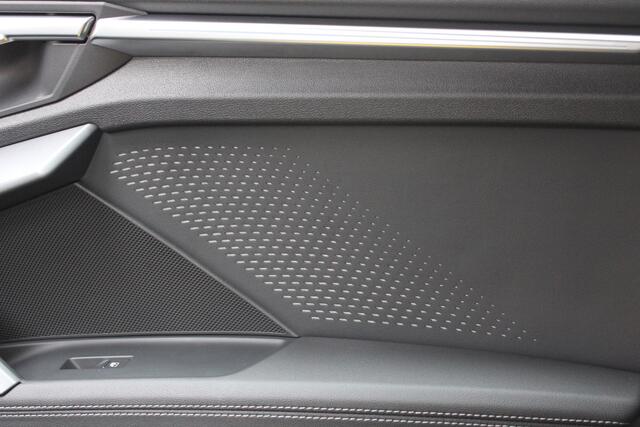 Audi A3 SPORTBACK 45 TFSI e S edition Competition 272PK |SONOS|ELEKTR-STOEL|AMBIANCE-PRO|19-INCH|