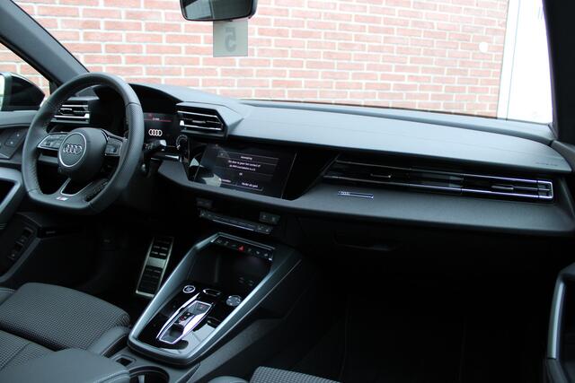 Audi A3 SPORTBACK 45 TFSI e S edition Competition 272PK |SONOS|ELEKTR-STOEL|AMBIANCE-PRO|19-INCH|