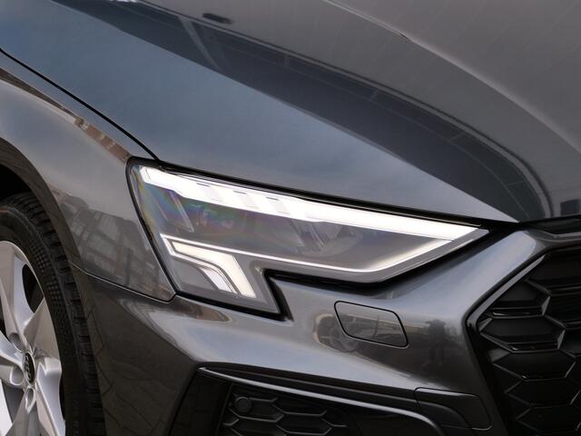 Audi A3 SPORTBACK 45 TFSI e S edition Competition 204 Pk Automaat DAB / Apple Carplay / Camera / S-Line