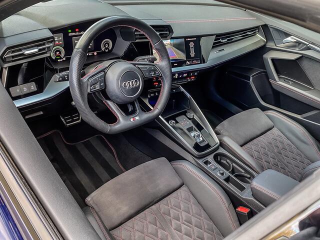 Audi A3 SPORTBACK 45 TFSIe S edition Competition | BANG UND OLUFSEN | HEAD-UP | ELEKTRISCHE STOELEN | KEYLESS |