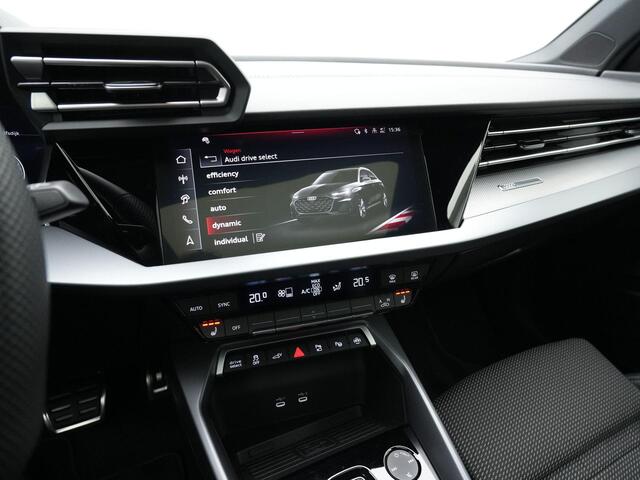 Audi A3 SPORTBACK 40 TFSI e 204 pk S edition / S-Line | Panoramadak | Adaptive Cruise | Achteruitrijcamera | Stoelverwarming