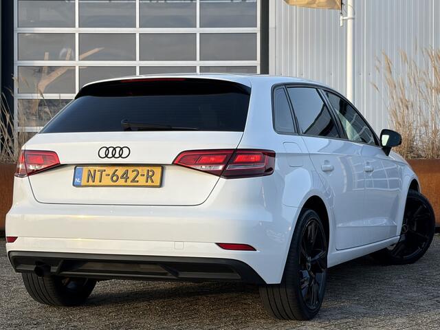 Audi A3 SPORTBACK 1.0 TFSI 116pk | Airco | Bi-xenon koplampen | Bluetooth | Isofix bevestiging voor kinderzitjes | Lichtmetalen velgen 18" | Radio cd speler | Perfect onderhouden!