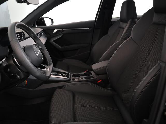 Audi A3 SPORTBACK 40 TFSI e S edition 204 pk S-tronic | Verlengde garantie | Navigatie | Parkeersensoren | Achteruitrijcamera | Adaptieve cruise control | S-Line |