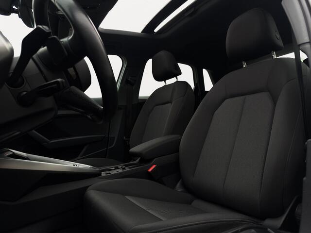 Audi A3 SPORTBACK 40 TFSI e 204PK Business Pano LED Stoelverwarming