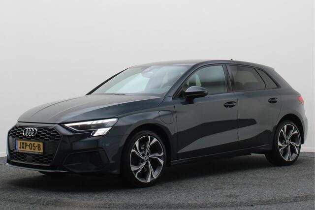 Audi A3 SPORTBACK 40 TFSI e Edition Virtual Cockpit, Camera, ACC, Keyless, Trekhaak, 18"