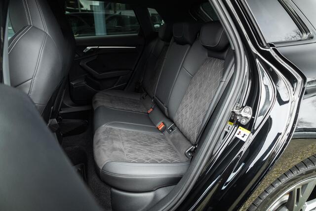 Audi A3 SPORTBACK 45 TFSI e S Line Competition RS Stoelen | Afgevlakt Stuurwiel
