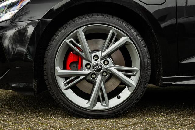 Audi A3 SPORTBACK 45 TFSI e S Line Competition RS Stoelen | Afgevlakt Stuurwiel