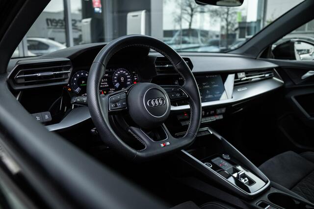 Audi A3 SPORTBACK 45 TFSI e S Line Competition RS Stoelen | Afgevlakt Stuurwiel
