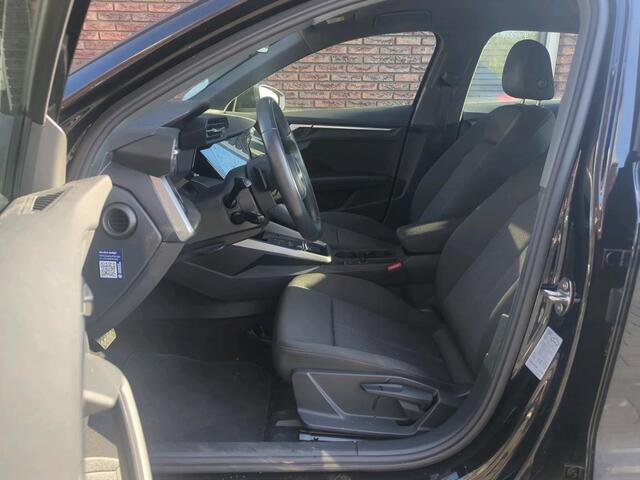 Audi A3 SPORTBACK 30 TFSI Pro Line / AUTOMAAT/ FABRIEKSGARANTIE T/M 10-2027/ PARK. SENSOREN/ SMARTPHONE INTERFACE/ CLIMA/ 16" LMV