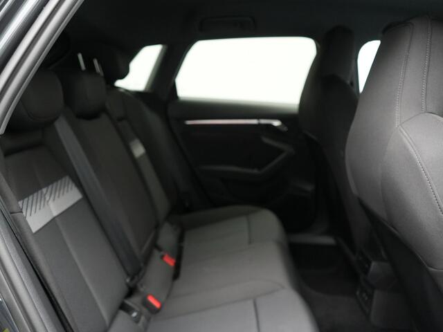 Audi A3 SPORTBACK 40 TFSI e Advanced edition Plug In Hybrid 204pk Dealer O.H. PHEV | Camera | Keyless | Sportstoelen Verwarmd | Sfeerverlichting | Apple Carplay | LED Koplampen | Virtual | Navigatie | DAB |