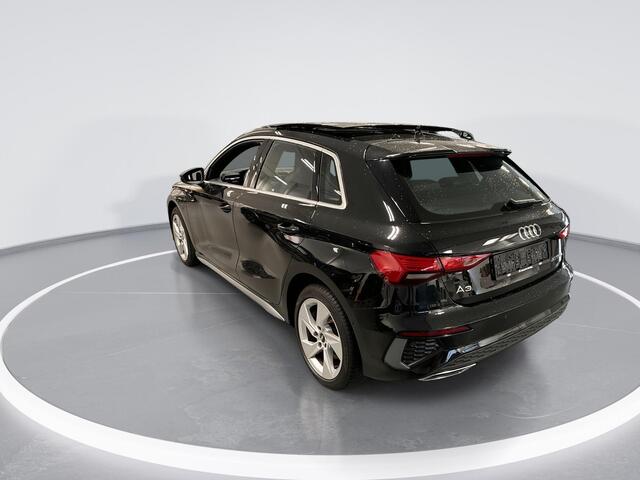 Audi A3 SPORTBACK 40 TFSIe 204pk S-tronic S Edition · Panoramadak · Apple/Android Car Play · Lederen Bekleding · Cruise Control · Navigatie · Stoelverwarming · P-Sensoren · 17'' Inch ·