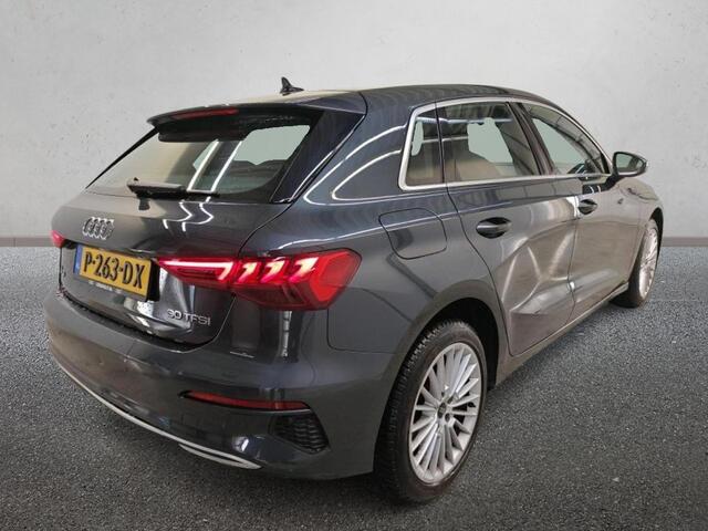 Audi A3 SPORTBACK 30 TFSI Advanced edition Airco ECC Sportstoelen Full LED Full Navi PDC Achter 17" Multispoke Virtual Cockpit NL Auto NAP + Historie