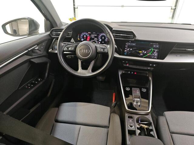 Audi A3 SPORTBACK 30 TFSI Advanced edition Airco ECC Sportstoelen Full LED Full Navi PDC Achter 17" Multispoke Virtual Cockpit NL Auto NAP + Historie