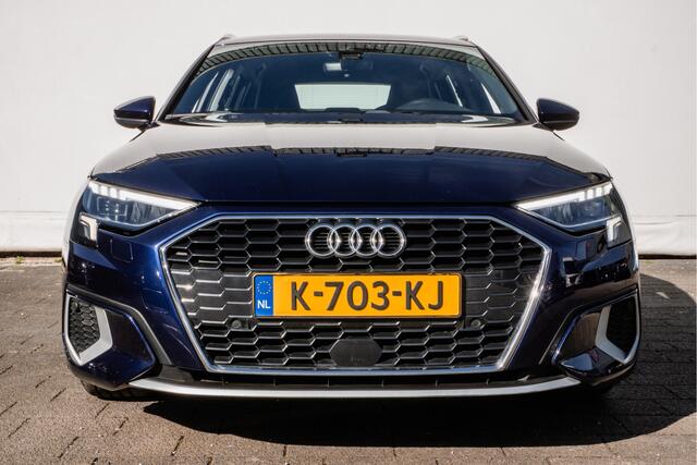 Audi A3 SPORTBACK 30 TFSI Business edition Trekhaak/ Virtual cockpit/ Full led/ Sportstoelen/ Navigatie/ Camera/ Carplay/ Cruise control