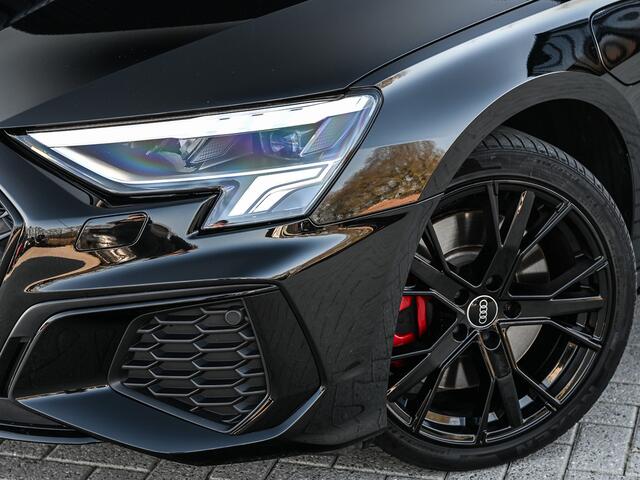 Audi A3 SPORTBACK 45 TFSI e 245pk S edition Competition | Black-Optic | Camera | Adaptive Cruise | Stoelverwarming | Keyless