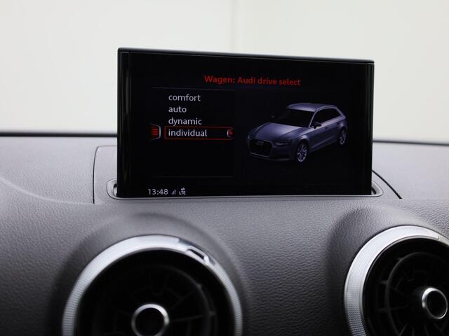 Audi A3 SPORTBACK 30 TFSI 115pk S-tronic Sport Lease Edition · Drive select · Navigatie · Parkeersensoren