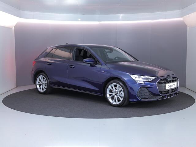 Audi A3 SPORTBACK 40 TFSI e S edition 240 pk S-tronic | Verlengde garantie | Navigatie | Parkeersensoren (Park assist) | Achteruitrijcamera | Stoelverwarming | S-Line |