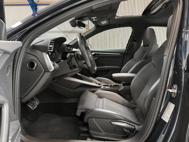Audi A3 SPORTBACK 35 TFSI S Line - PANORAMADAK - AUTOMAAT - VITRUAL COCKPIT - SFEERVERLICHTING - KEYLESS - PARKEERCAMERA CARPLAY