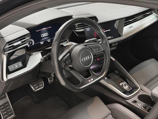 Audi A3 SPORTBACK 35 TFSI S Line - PANORAMADAK - AUTOMAAT - VITRUAL COCKPIT - SFEERVERLICHTING - KEYLESS - PARKEERCAMERA CARPLAY
