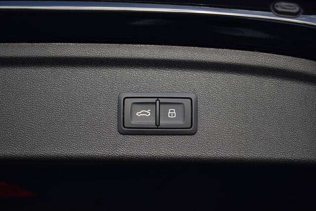 Audi A3 SPORTBACK 2.0 TFSI S3 QUATTRO 310PK S-TRONIC S3-SPORT CAMERA/LEDER/CARPLAY