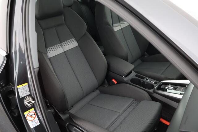 Audi A3 SPORTBACK 35 TFSI 150pk S-Tronic Advanced edition Trekhaak Stoelverwarming ACC Virtual Cockpit Navigatie