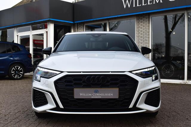 Audi A3 SPORTBACK 45 TFSI e 3x S-Line Competition Virtual Camera