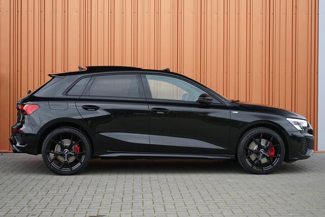 Audi A3 SPORTBACK 45 TFSI e S-line 245PK Panodak RS Stoelen Matrix B&O Massage VOL!