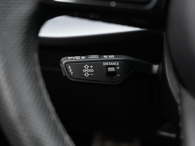 Audi A3 SPORTBACK 40 TFSI e 204 pk S edition / S-Line | Panoramadak | Achteruitrijcamera | Stoelverwarming | Adaptive Cruise