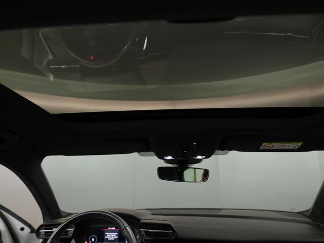 Audi A3 SPORTBACK 30 TFSI S edition 110 pk S-tronic | Verlengde garantie | Navigatie | Panoramadak | Parkeersensoren achter | Stoelverwarming | S-Line |