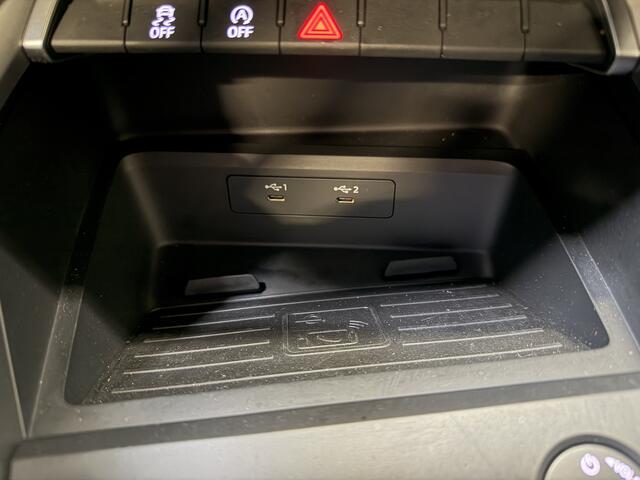 Audi A3 SPORTBACK 30 TFSI Business edition | Nieuw model | Virtual cockpit | Carplay | Full LED | Sportstoelen