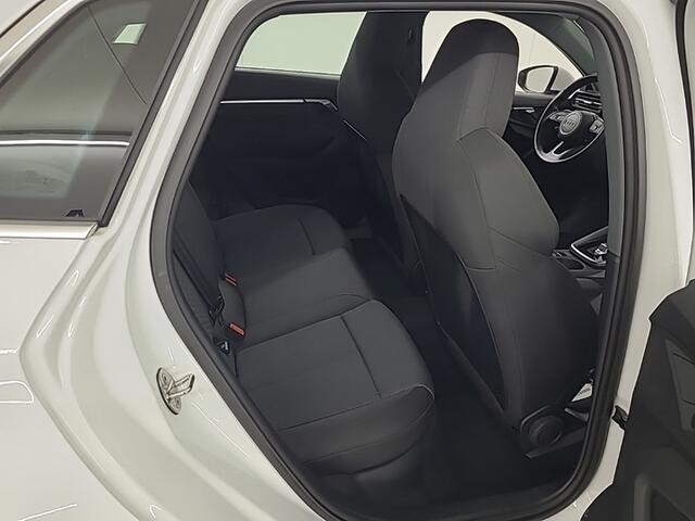 Audi A3 SPORTBACK 30 TFSI Advanced edition 1e-Eig. & Dealer-Onderh. BOVAG-Garantie. NL-Auto.