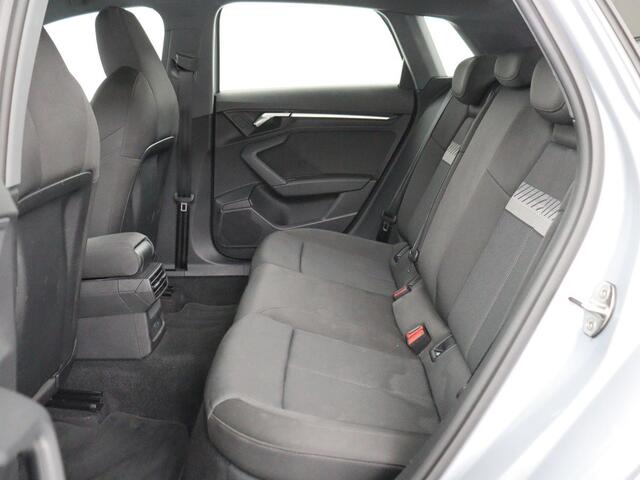 Audi A3 SPORTBACK 30 TFSI Advanced edition | Adaptive Cruise | Carplay | Virtual Cockpit | Park Assist | Full LED | Navigatie | Climate control