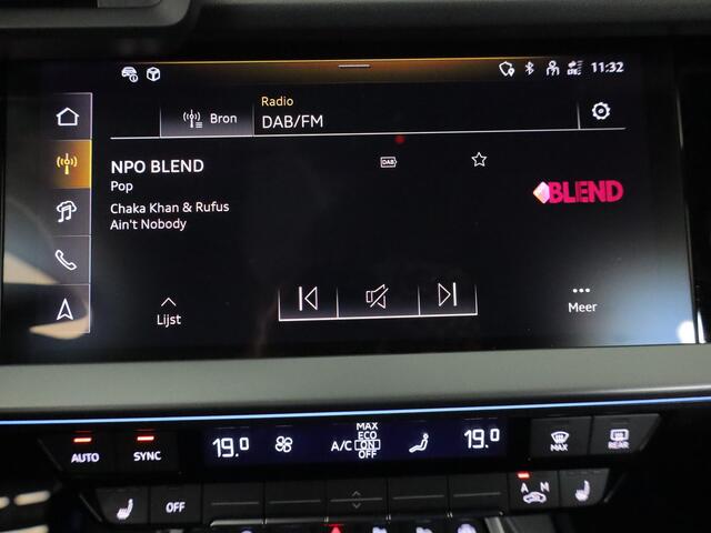 Audi A3 SPORTBACK 40 TFSI e S edition 204 pk S-tronic | Verlengde garantie | Navigatie | Parkeersensoren (Park assist) | Achteruitrijcamera | Adaptieve cruise control | Stoelverwarming | S-Line |