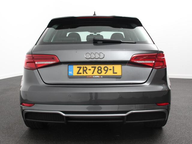 Audi A3 SPORTBACK 1.5 TFSI CNG Automaat S-Line Navigatie Parkeersensoren achter Cruise Control Stoelverwarming 18"Lichtmetalen velgen Ledverlichting Climate Control