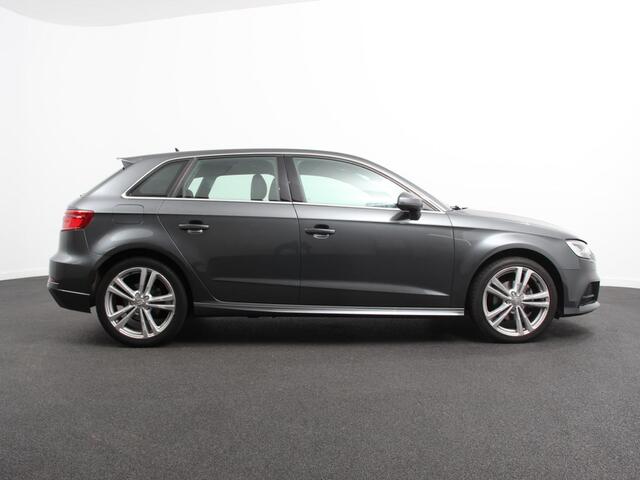 Audi A3 SPORTBACK 1.5 TFSI CNG Automaat S-Line Navigatie Parkeersensoren achter Cruise Control Stoelverwarming 18"Lichtmetalen velgen Ledverlichting Climate Control