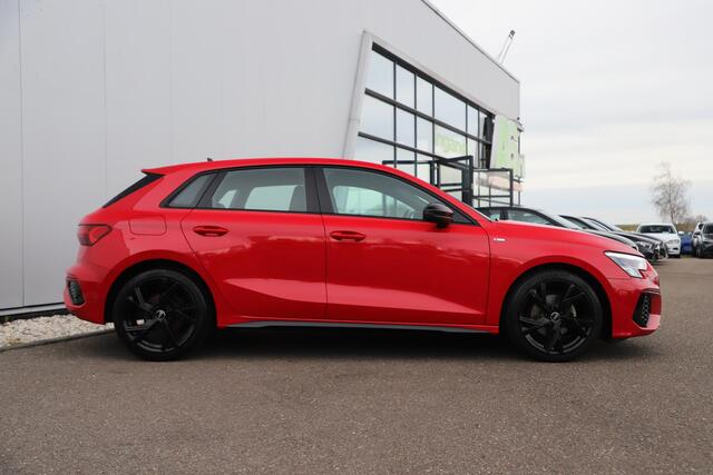 Audi A3 SPORTBACK 30 TFSI S edition Sport Black Edition Automaat LED Half Leder 18 inch LMV B&O Sound Stoelverwarming Clima Adaptive Cruise Navigatie Parkeersensor