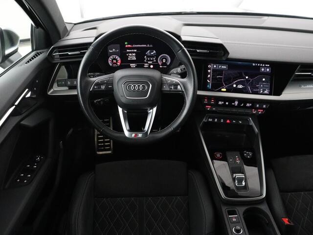 Audi A3 SPORTBACK 2.0 TFSI S3 quattro | Adaptive cruise | Bang & Olufsen | Matrix LED | Leder/Alcantara | Park Assist | Stoelverwarming | Virtual Cockpit | Carplay | Navigatie | Sportstoelen | Climate control