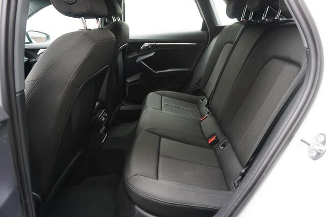 Audi A3 SPORTBACK 35 TFSI150PK/Digitaal Dashboard/Camera/Automatisch inparkeer hulpsysteem.