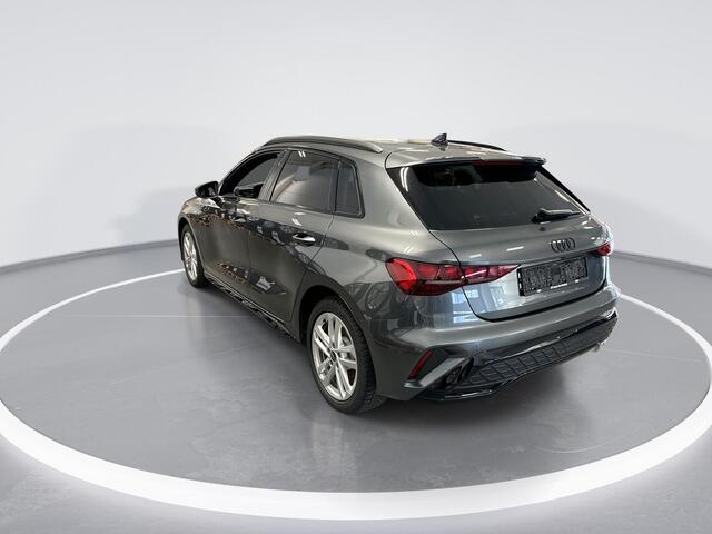 Audi A3 SPORTBACK 45 TFSIe 272pk S-tronic S edition Competition · Camera · Sonos Audio · Elektrische stoelverstelling · Keyless · Apple/Android Car Play · Stoelverwarming · Afneembare Trekhaak · 17'' Inch ·