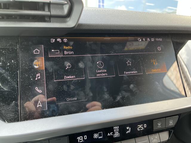 Audi A3 SPORTBACK 40 TFSI e 2x S-Line / AUTOMAAT/ CAMERA/ PARK. SENSOREN/ LED/ SMARTPHONE INTERFACE/ VIRTUAL COCKPIT/ KEYLESS/ ADAPT. CRUISE/ NAVI/ CLIMA/ DAB/ 18" LMV