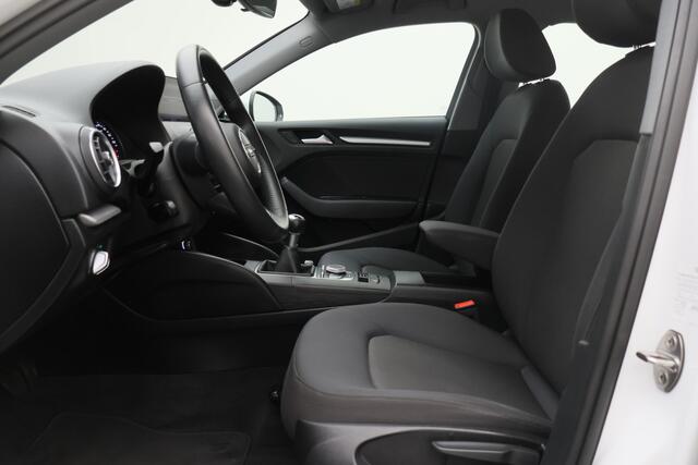 Audi A3 SPORTBACK 30 TFSI Pro Line Eerste Eigenaar, 5-Deurs, Airco, Cruise, Navigatie, Bluetooth, PDC, 16''