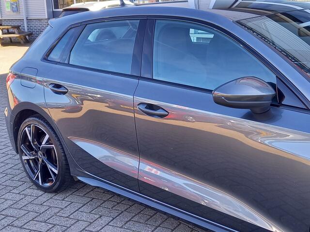 Audi A3 SPORTBACK 35 150PK TFSI S edition 3X S-LINE - VIRTUAL - CAMERA - NL AUTO - 1 EIGENAAR