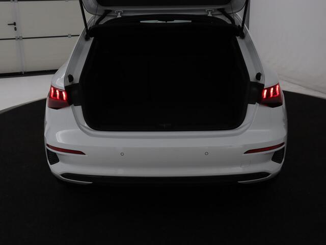 Audi A3 SPORTBACK 30 TFSI Advanced edition | Sportstoelen | Carplay | Virtual Cockpit | Full LED | Navigatie | Parkeerhulp | Climate control | Bluetooth | Cruise control | Sportstuur