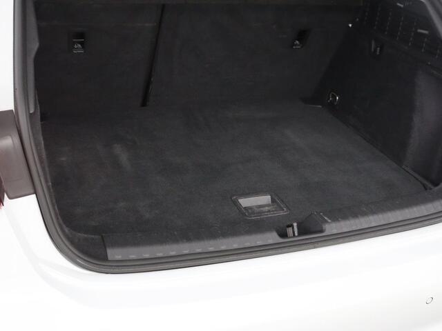 Audi A3 SPORTBACK 30 TFSI Advanced edition | Sportstoelen | Carplay | Virtual Cockpit | Full LED | Navigatie | Parkeerhulp | Climate control | Bluetooth | Cruise control | Sportstuur