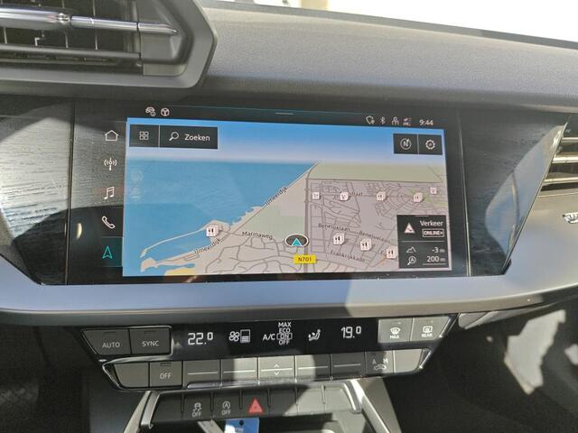 Audi A3 SPORTBACK 30 TFSI Advanced edition / Navigatie / LED / Climate controle / Parkeersensoren achter / Fabriekgarantie 12-27 /